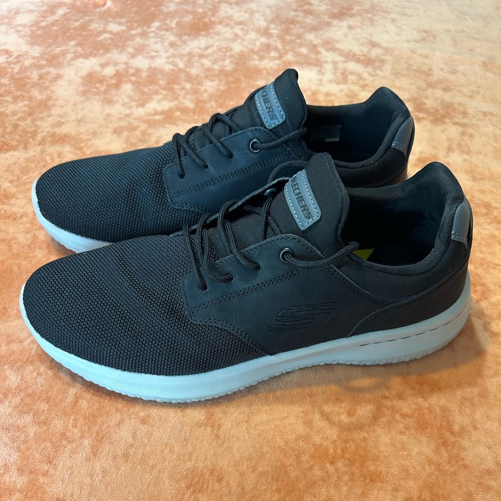 Skechers Men's Black Athletic Shoes